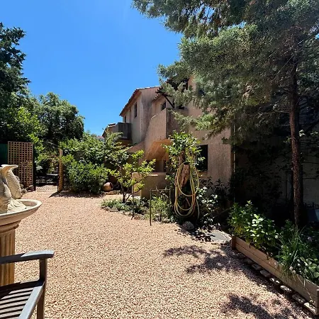 Comfort & Private Garden T2 - Air Conditioning - Wi-fi - Parking Appartement *